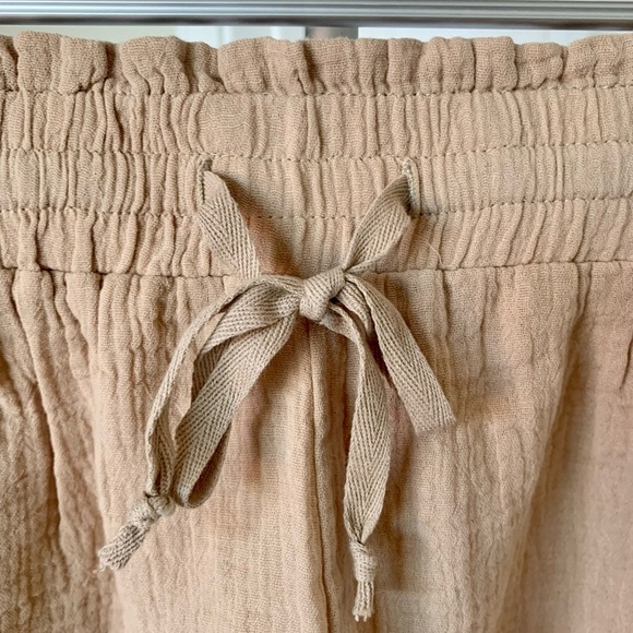 Hem & Thread Cotton Shorts - Picture 4 of 7